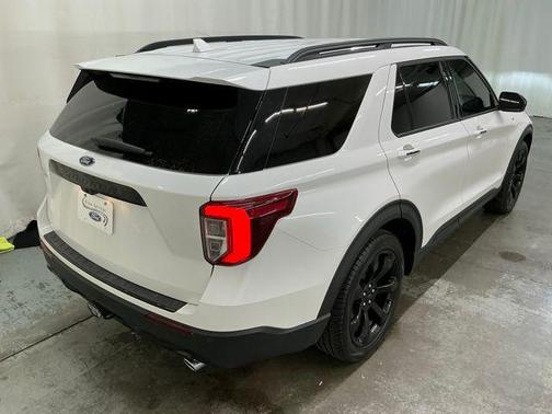 2024 Ford Explorer ST-Line