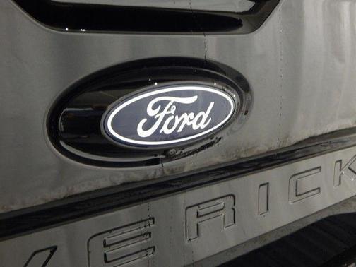 SHADOW BLACK 2025 Ford Maverick XLT