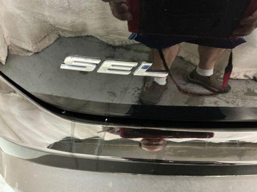 AGATE BLACK METALLIC 2024 Ford Edge SEL