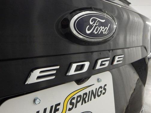 AGATE BLACK METALLIC 2024 Ford Edge SEL