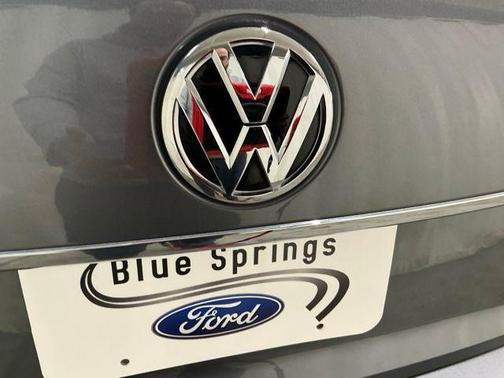 2017 Volkswagen Passat 1.8T S