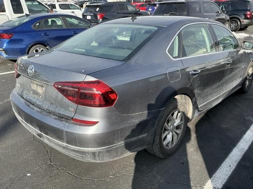 2017 Volkswagen Passat 1.8T S
