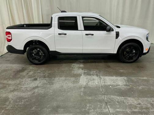 OXFORD WHITE 2025 Ford Maverick XL