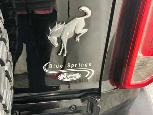 2021 Ford Bronco Base