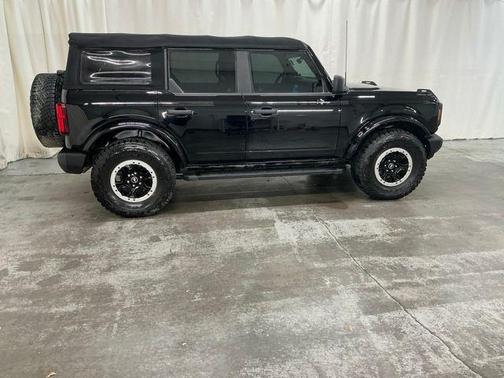 2021 Ford Bronco Base