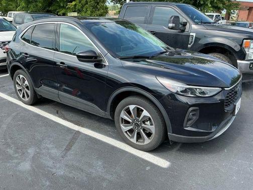 AGATE BLACK METALLIC 2025 Ford Escape Platinum