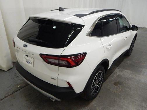 2025 Ford Escape PHEV SE