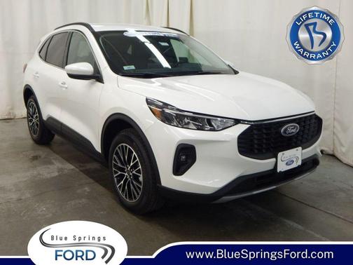STAR WHITE METALLIC TRI-COAT 2025 Ford Escape PHEV SE