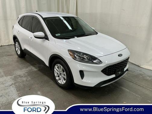 OXFORD WHITE 2021 Ford Escape SE