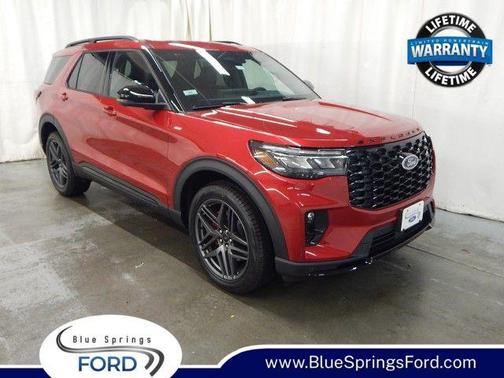 2025 Ford Explorer ST-Line