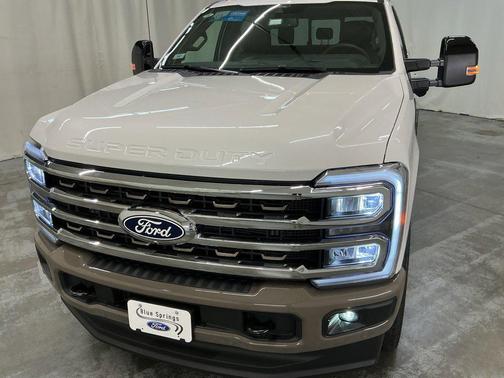 Star White Metallic Tri-Coat 2027 Ford F-350 King Ranch