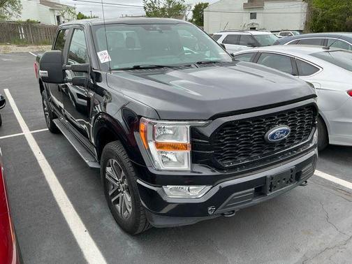 AGATE BLACK 2021 Ford F-150 XL