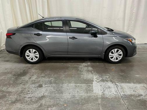 Gun Metallic 2024 Nissan Versa 1.6 S