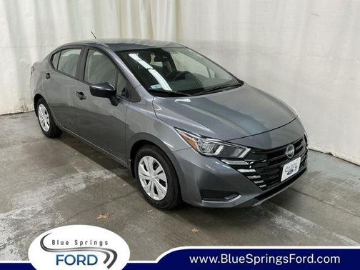 Gun Metallic 2024 Nissan Versa 1.6 S