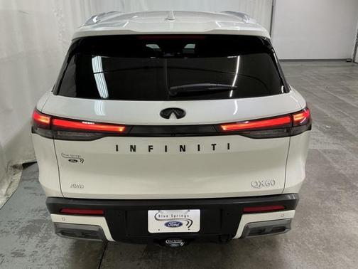 2023 INFINITI QX60 SENSORY