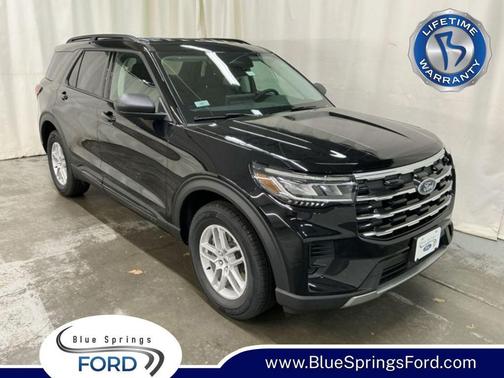 AGATE BLACK METALLIC 2026 Ford Explorer Active w/200A Pkg