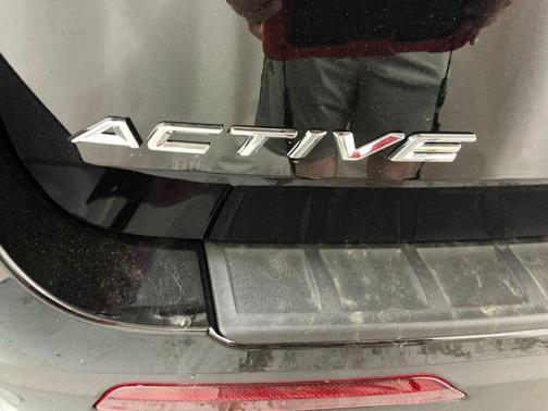 AGATE BLACK METALLIC 2026 Ford Explorer Active w/200A Pkg