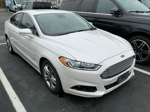 2016 Ford Fusion Hybrid Titanium