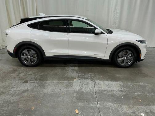 2022 Ford Mustang Mach-E Select