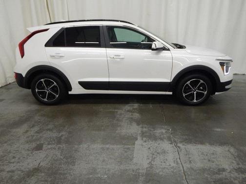 2025 Kia Niro EX