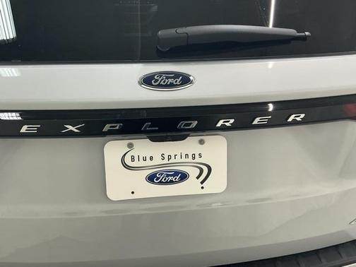 2026 Ford Explorer Active (200A)