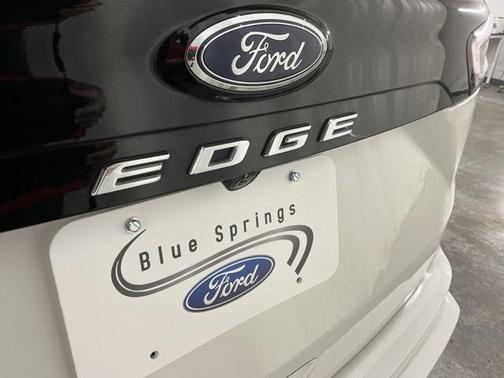 2022 Ford Edge ST Line