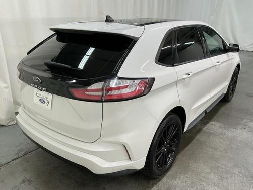 2022 Ford Edge ST Line