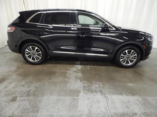 2023 Lincoln Nautilus Standard