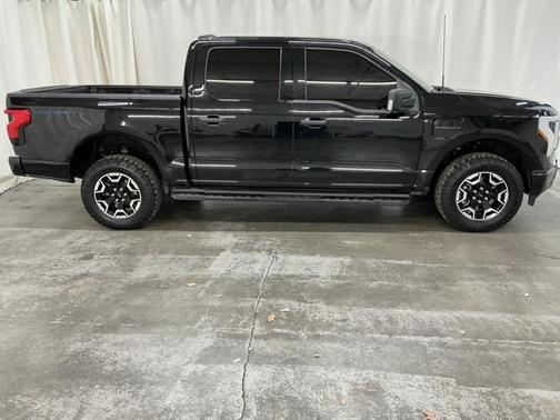 2023 Ford F-150 Lightning XLT
