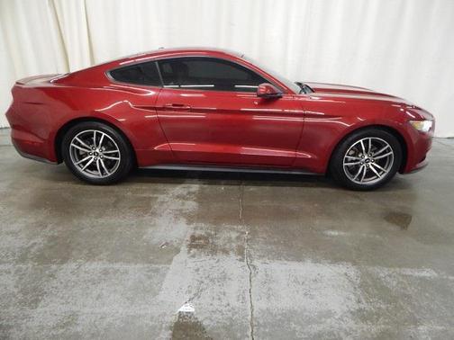 2016 Ford Mustang EcoBoost Premium