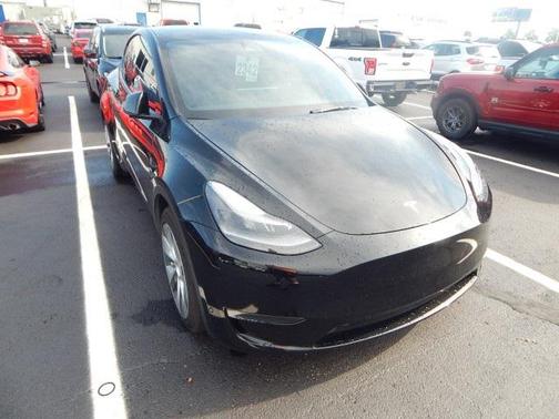2023 Tesla Model Y Long Range Dual Motor All-Wheel Drive