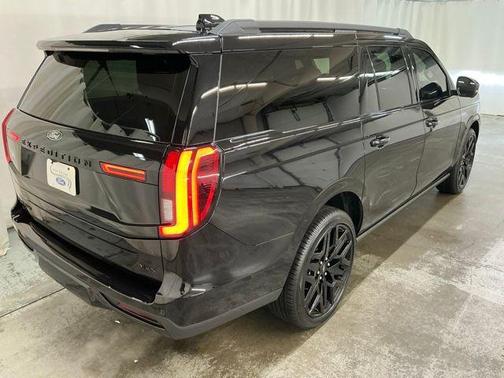 Agate Black Metallic 2026 Ford Expedition Max Platinum