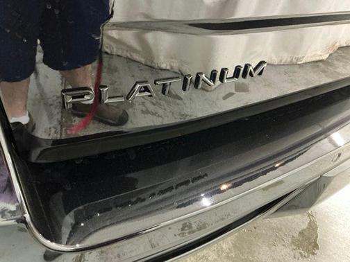 Agate Black Metallic 2026 Ford Expedition Max Platinum