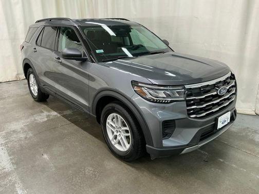 Carbonized Gray Metallic 2026 Ford Explorer Active