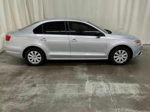 Reflex Silver Metallic 2014 Volkswagen Jetta Man S