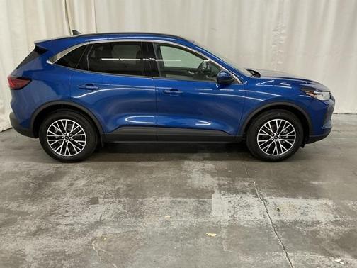 2023 Ford Escape PHEV SE