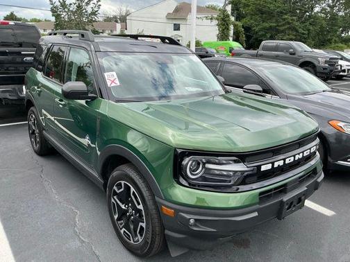 ERUPTION GREEN METALLIC 2024 Ford Bronco Sport Outer Banks