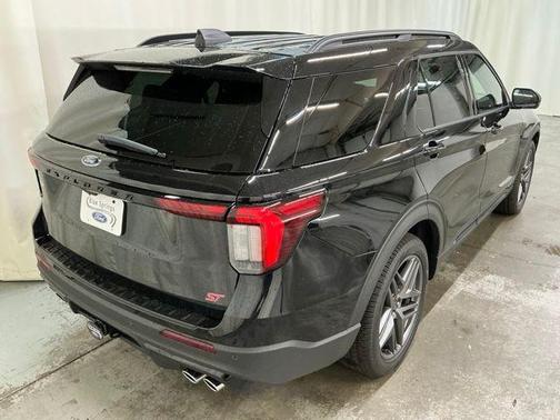AGATE BLACK METALLIC 2026 Ford Explorer ST