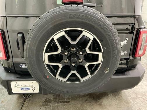 Shadow Black 2026 Ford Bronco Outer Banks