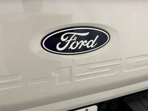 Star White Metallic Tri-Coat 2026 Ford F-150 Lariat