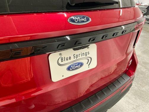 RAPID RED MET TINTED CC 2026 Ford Explorer ST