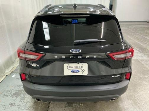 AGATE BLACK METALLIC 2026 Ford Escape ST-Line