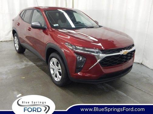 2025 Chevrolet Trax LS