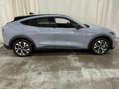 GLACIER GRAY MET TRI-COAT 2024 Ford Mustang Mach-E Select