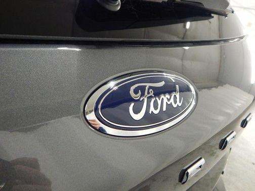 2025 Ford Escape PHEV SE