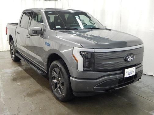 2025 Ford F-150 Lightning LARIAT