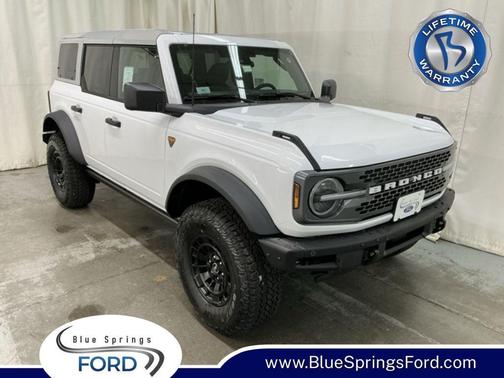 OXFORD WHITE 2026 Ford Bronco Badlands