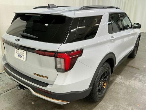 SPACE WHITE METALLIC 2026 Ford Explorer Tremor