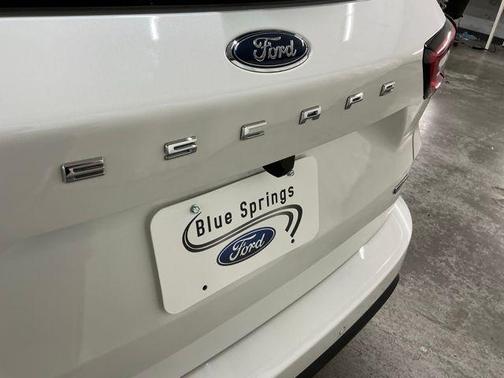2023 Ford Escape ST-Line Select