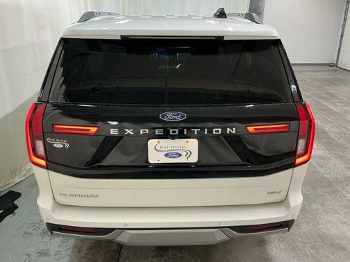 STAR WHITE MET TRI-COAT 2026 Ford Expedition Max Platinum